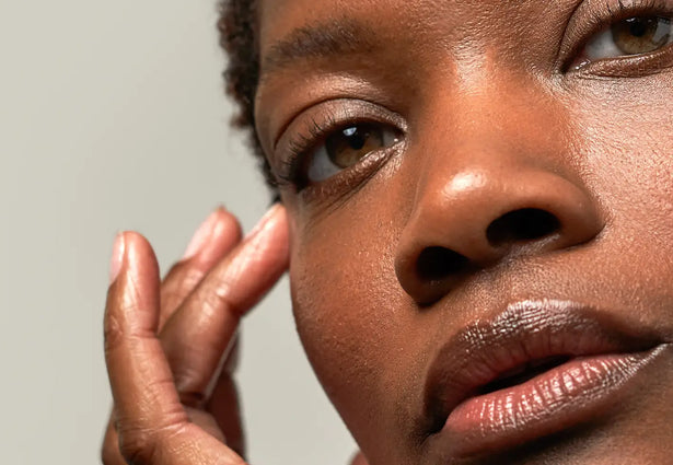 Is Vitamin C Serum Good for Dark Spots? The Science-Backed Answer