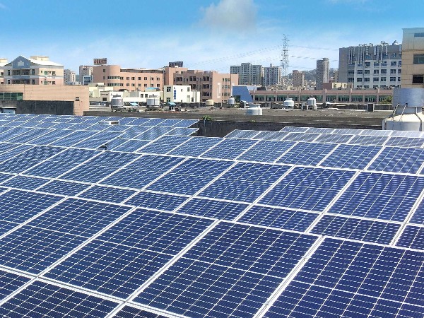 如何維護太陽能電池板